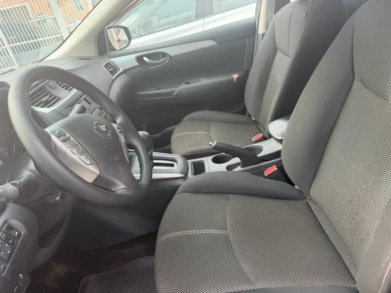 NISSAN CENTRA